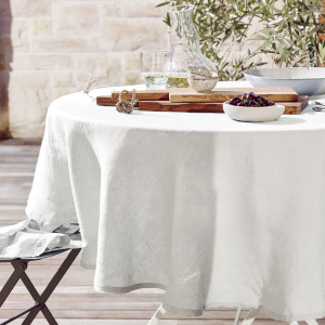 300cm White Linen Tablecloth - 8-10 Seater, a textile accent for dining or kitchen use
