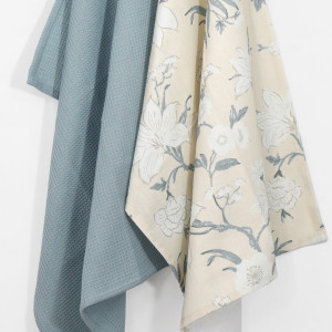 Set 2 Cream Larkhill Tea Towels, a textile accessory designed for dining, kitchen or tabletop use