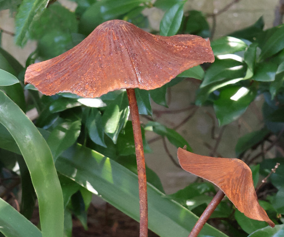 Set 3 Maya Mushroom Garden Stakes