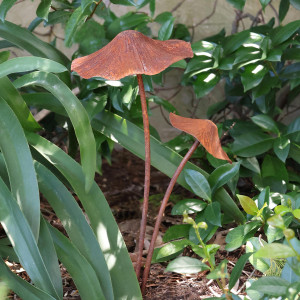 Set 3 Maya Mushroom Garden Stakes, presented as a standalone item for straightforward product identification