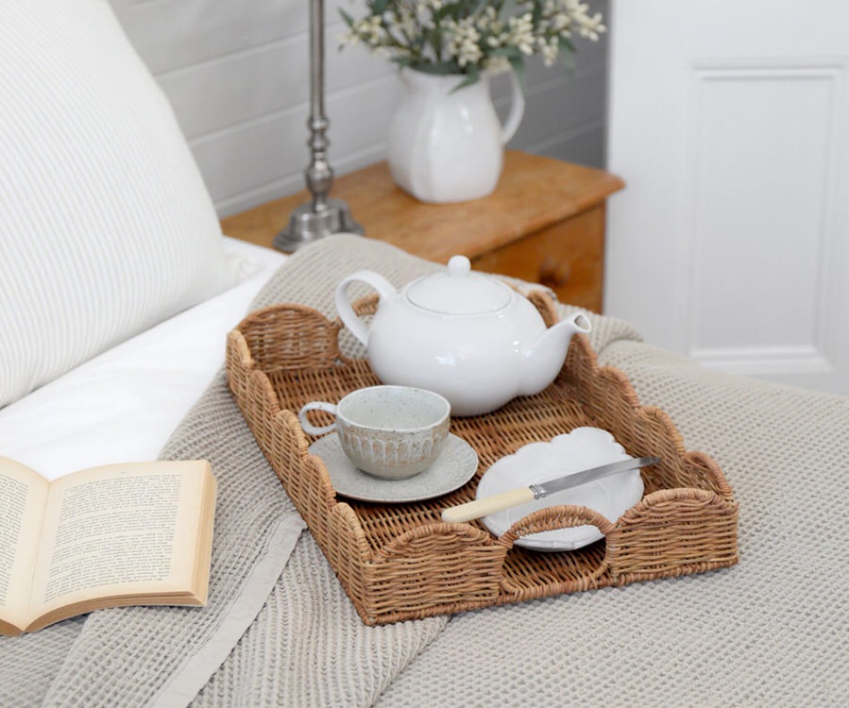 Swanley Scalloped Rattan Tray - Rectangle