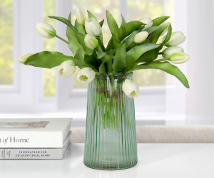 Gianna Ribbed Glass Vase - Green