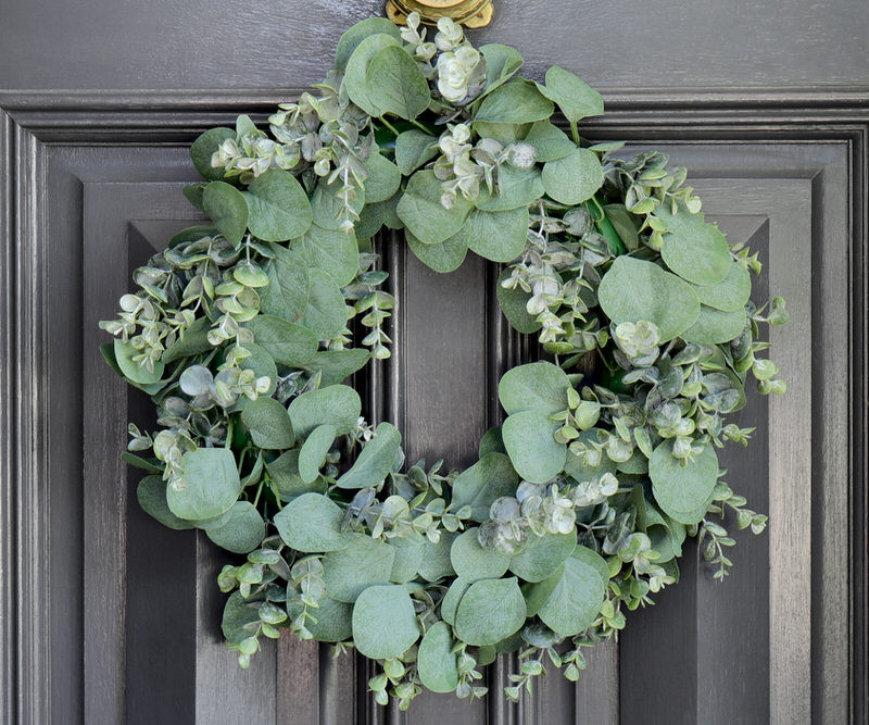Silvergum Christmas Wreath